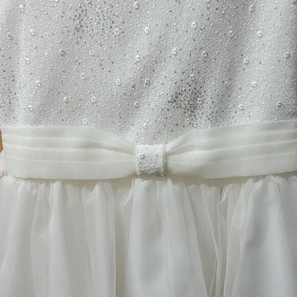 Elegant White Lace and Tulle Dress with Bow - Size 12 - Picture 4 of 4